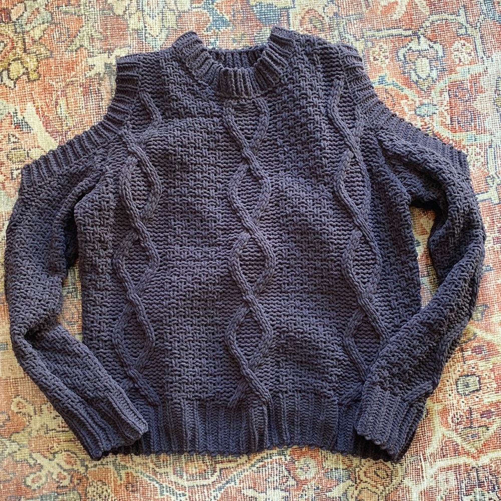 JOA cold shoulder sweater